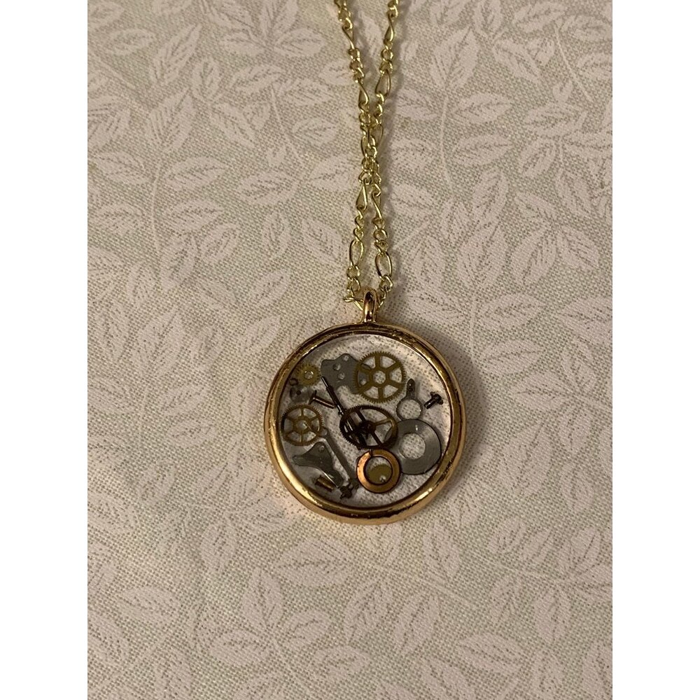 Steampunk Clear Round necklaces